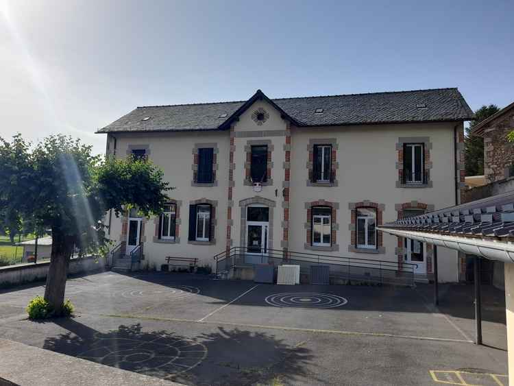 Ecole du haut vue principale